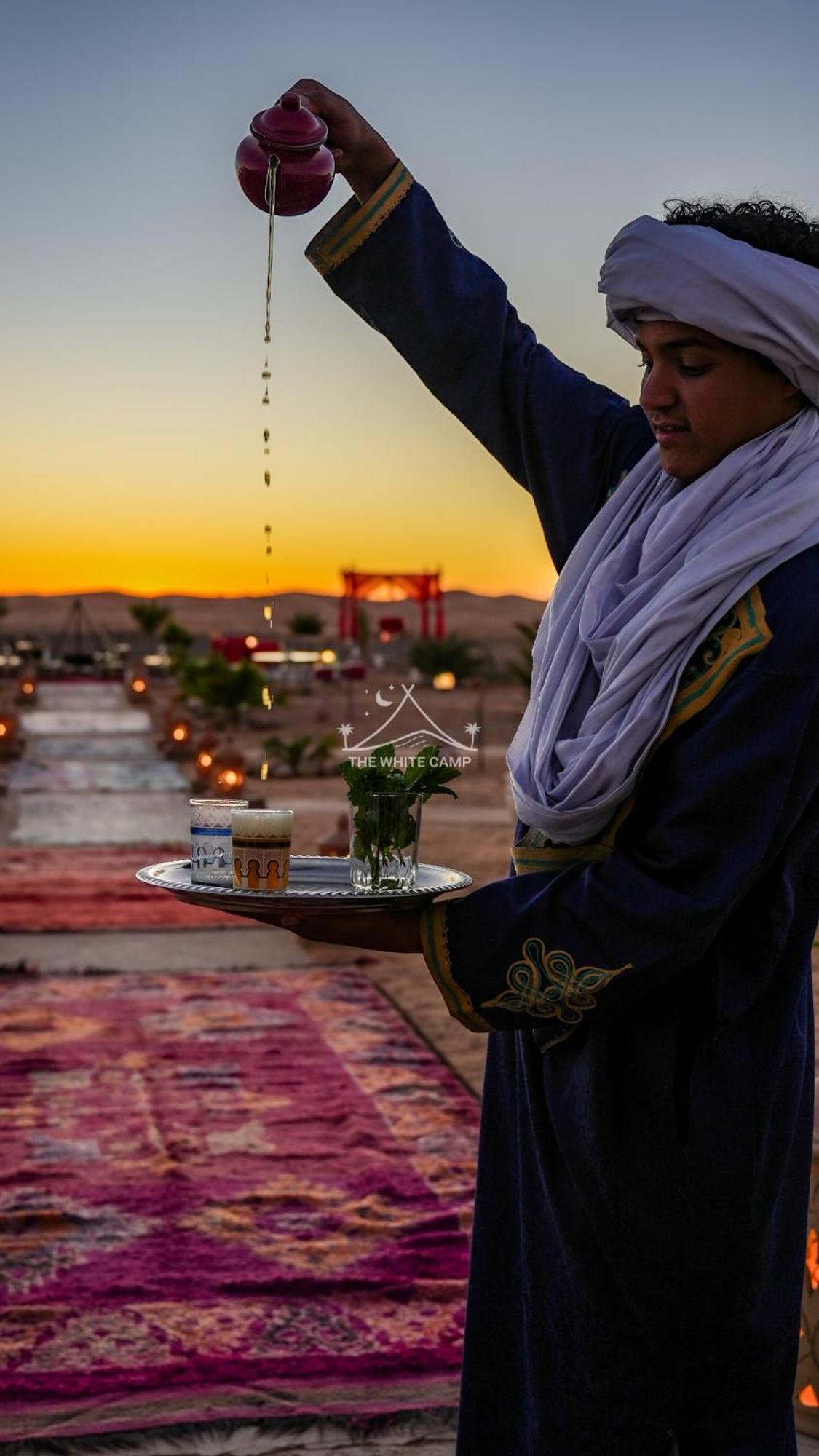 The White Camp - Your Merzouga Luxury Desert Camp & Erg Chebbi Dunes Camel Riding Exterior foto